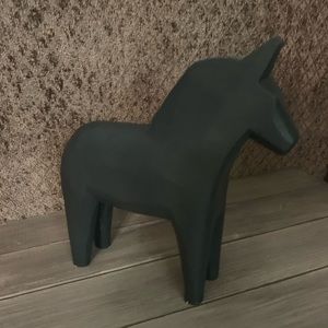 “Off To The Races” Dala Horse